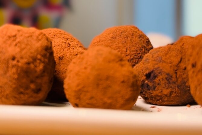1.5h Hands on Chocolate Workshop: Truffles & Tasting - Starting on Rue des Foulons in central Brussels