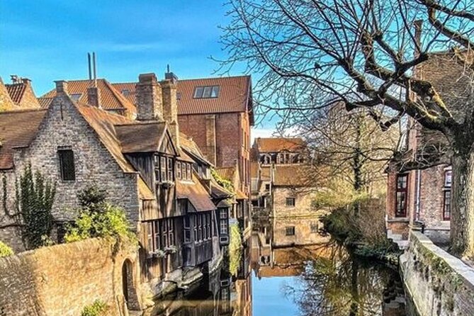2-Hour Medieval Walk and Chocolate Tasting in Bruges - The Beguinage and Minnewater