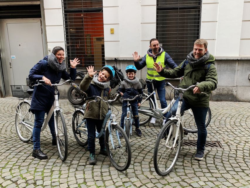 Antwerp: City Highlights Guided Bike Tour - The guides make the difference