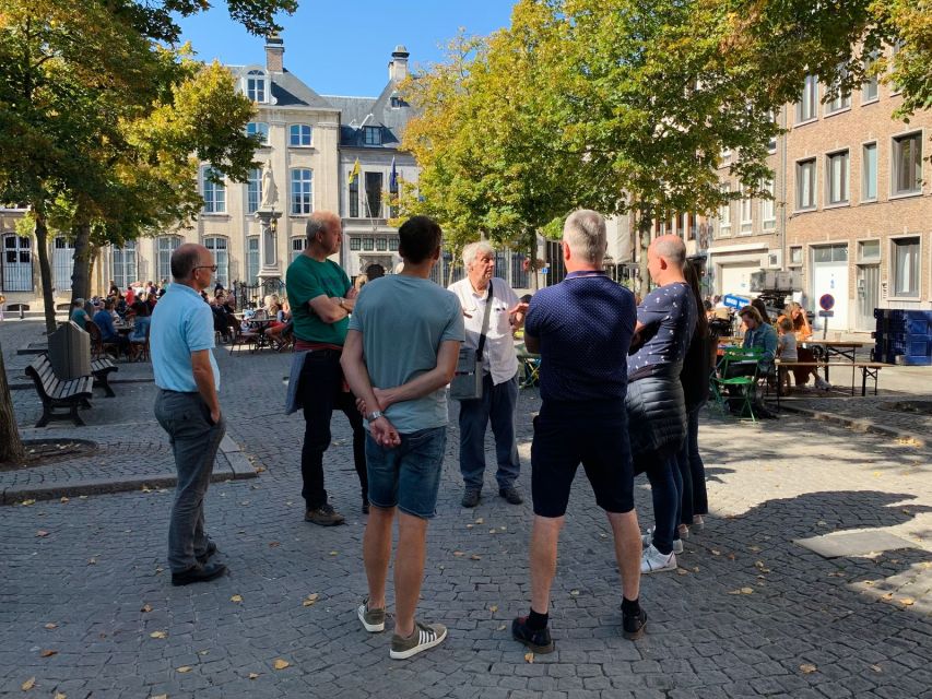 Antwerp: City Highlights Walking Tour - Vlaeykensgang, a quiet turn off the main route