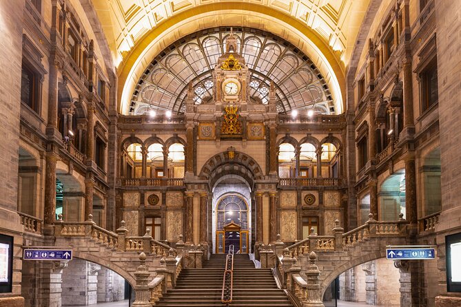 Antwerp: City Walk with Audio Guide in 7 Languages on your Phone - The Steen and Antwerp’s fortified past