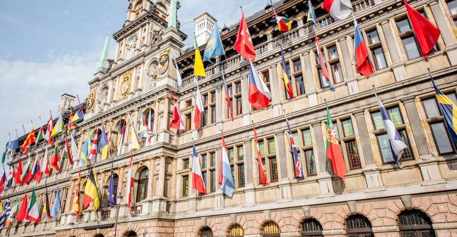 Antwerp: Express Walk with a Local in 60 minutes - Key points at a glance