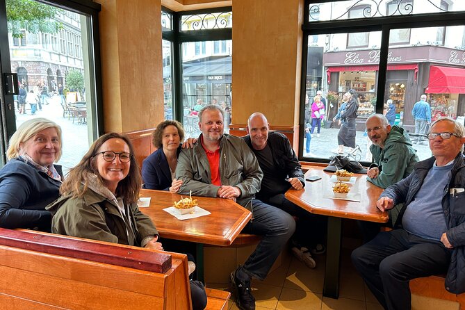 Antwerp: Food Walking Tour with 5 Tastings - What the small group changes
