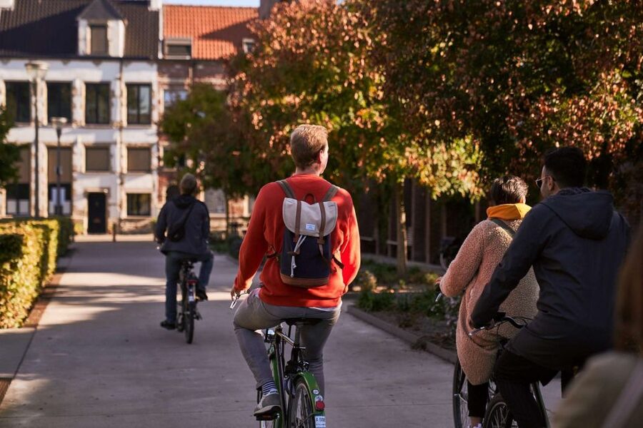 Antwerp: Guided Bike Tour - Museum aan de Stroom and the modern waterfront