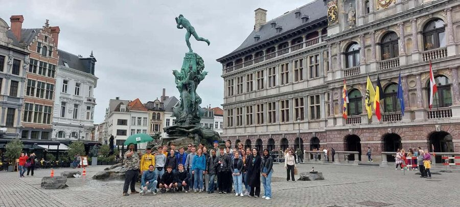 Antwerp: Historical Walking Tour in the Old City - Vleeshuis and the working city behind the pretty facades
