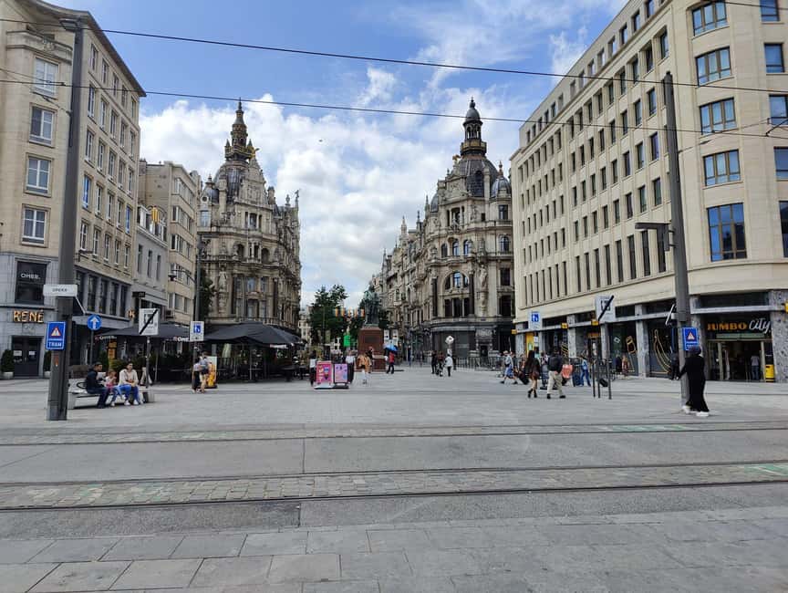 Antwerp: Historical Walking Tour in the Old City - Groenplaats, Vlaaikensgang, and the pleasures of wandering