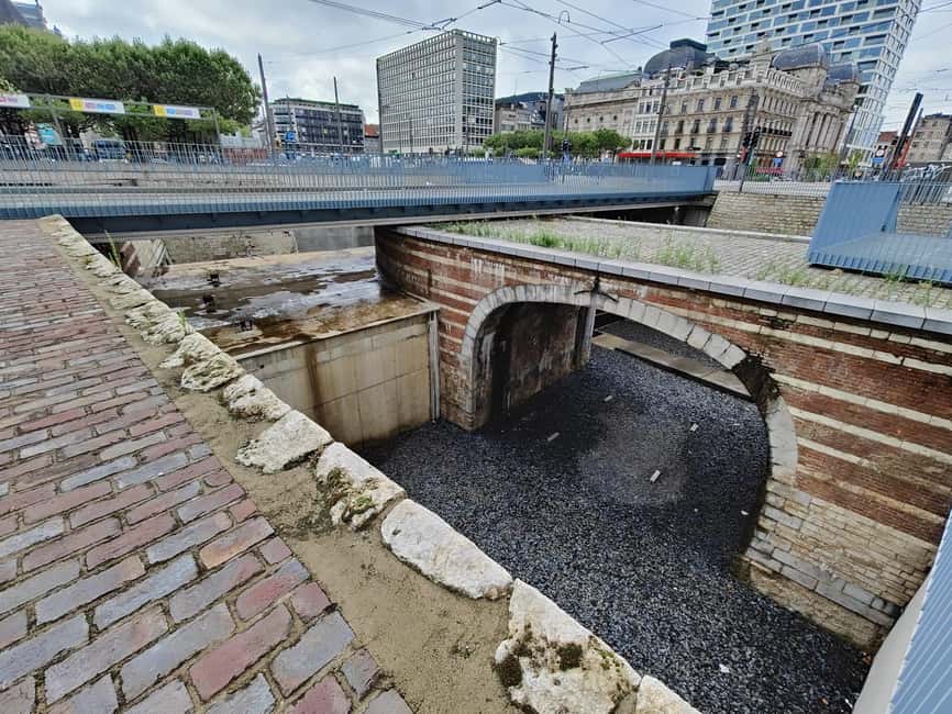Antwerp: Historical Walking Tour in the Old City - Why the $3.52 price needs a closer look