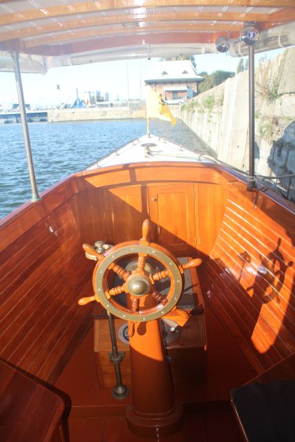 Antwerp: Private Old Harbour Boat Tour Incl. Drinks & Snacks - Boarding beside MAS at Sint-Aldegondiskaai 42