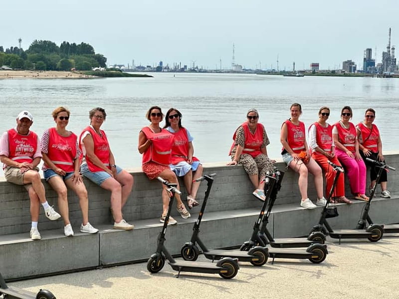 Antwerp: The Big Five City Highlights E-kickscooter Tour - Guides, language, and the feel of the ride