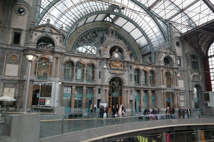 Antwerp: Walking Tour from Steen to Central Station - Key points to know before booking