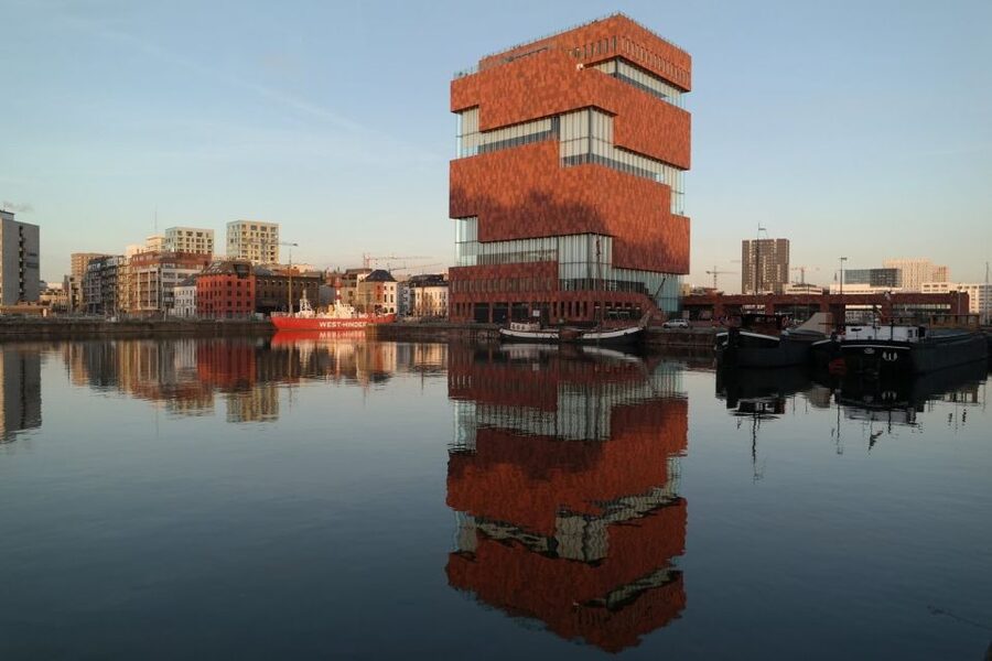 Antwerp: Walking Tour from Steen to Central Station - Is $388 good value for your group?