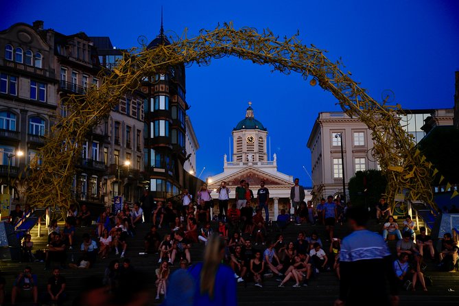 Architecture Tour of Brussels - Jacques Brel and the move toward Sablon
