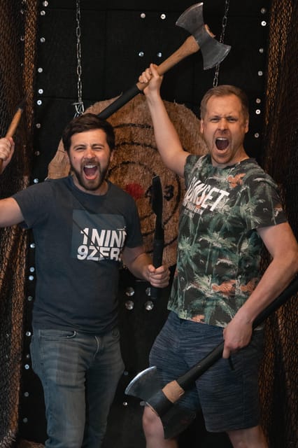 Axe Throwing Experience - Learning to throw before the games begin