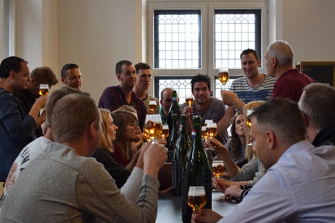 BeerWalk Brussels (Dutch guide) - Finishing at Place St. Gery