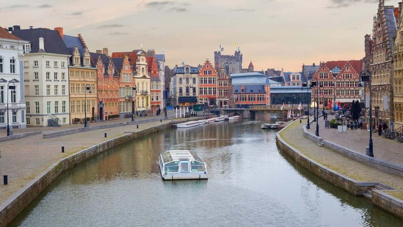 Best of Gent: Private Walking Tour with a Local - What a private guide changes