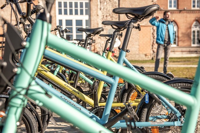 Bicycle tour in historic Ghent - Two rivers and Ghent’s medieval foundations