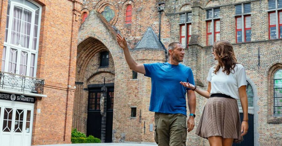 Bruges: 1.5-Hour Private Kick-Start Tour with a Local - Meeting at Historium Bruges