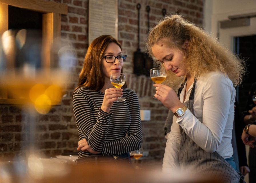 Bruges: Belgian Waffle-Making Workshop with Beer Tasting - Who will get the most from it
