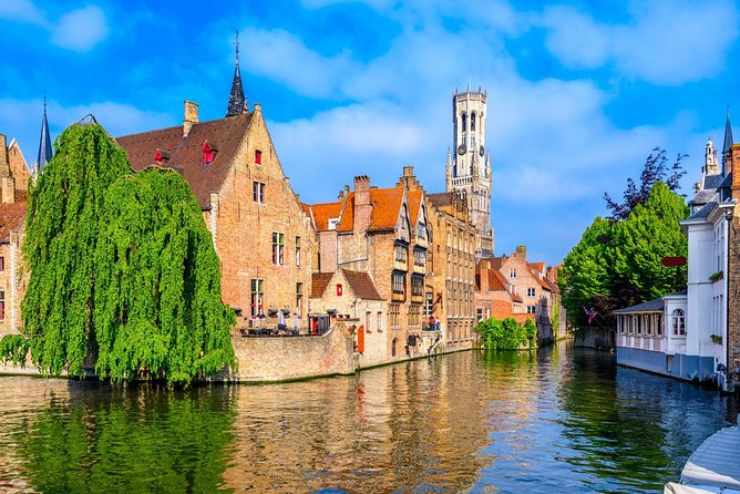 Bruges bus tour from Brussels - Minnewater Lake and the Begijnhof