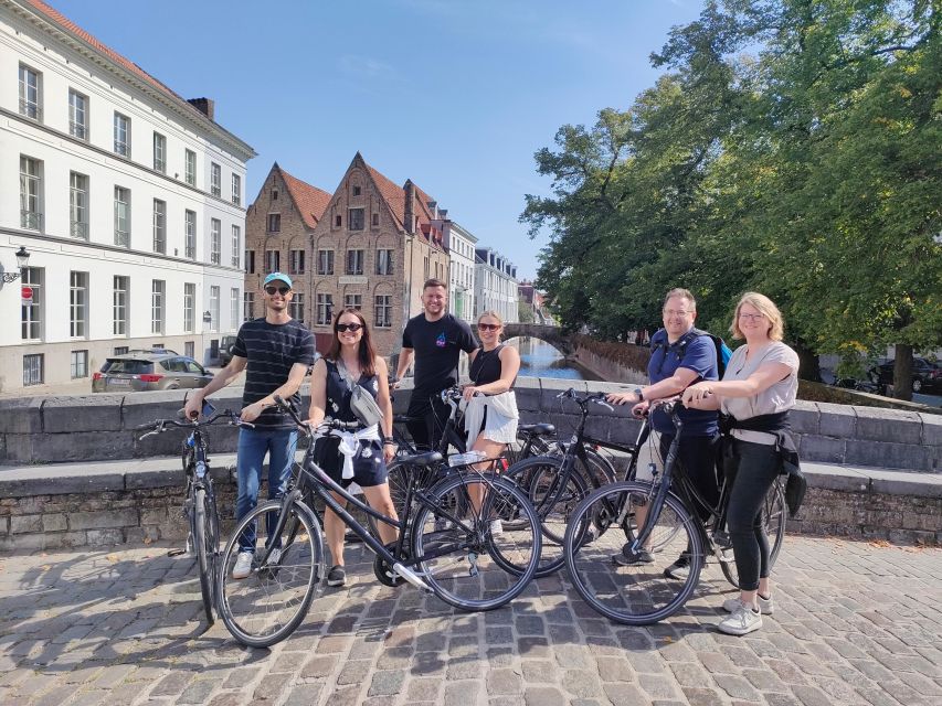 Bruges by bike with family and friends! - Why Bruges works so well on two wheels