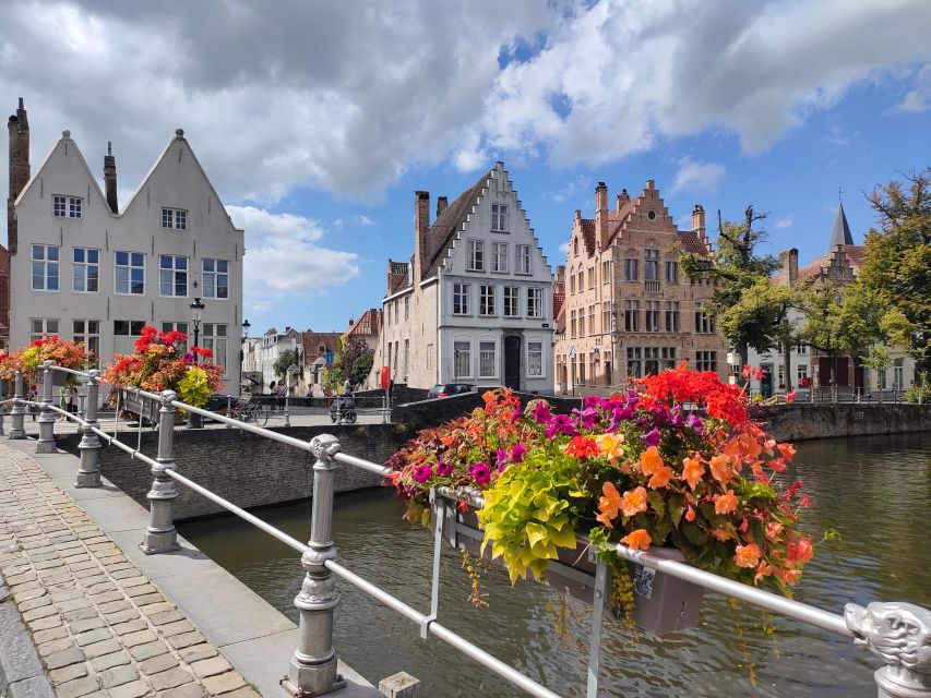 Bruges by bike with family and friends! - Canals, Burg Square, and the medieval center