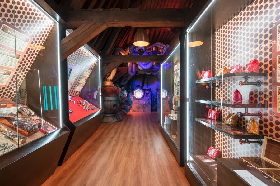 Bruges: Choco-Story Chocolate Museum Guided Tour w/Tastings - Why families often enjoy this stop