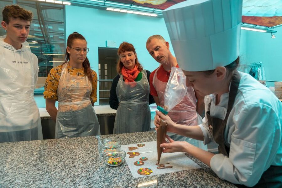 Bruges: Chocolate Making Workshop and Chocolate Museum Entry - Who should book it, and who should skip it?
