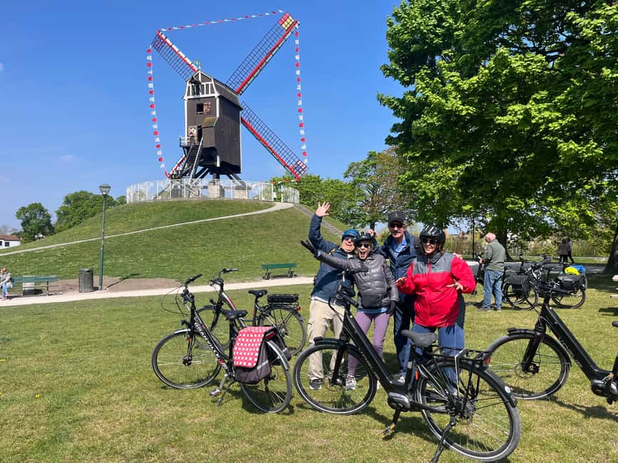 Bruges: City Highlights Bike Tour - Family use and practical comfort