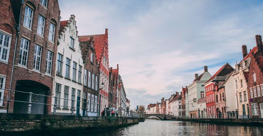 Bruges: Express Walk with a Local in 60 minutes - Rozenhoedkaai and Bruges’ postcard side