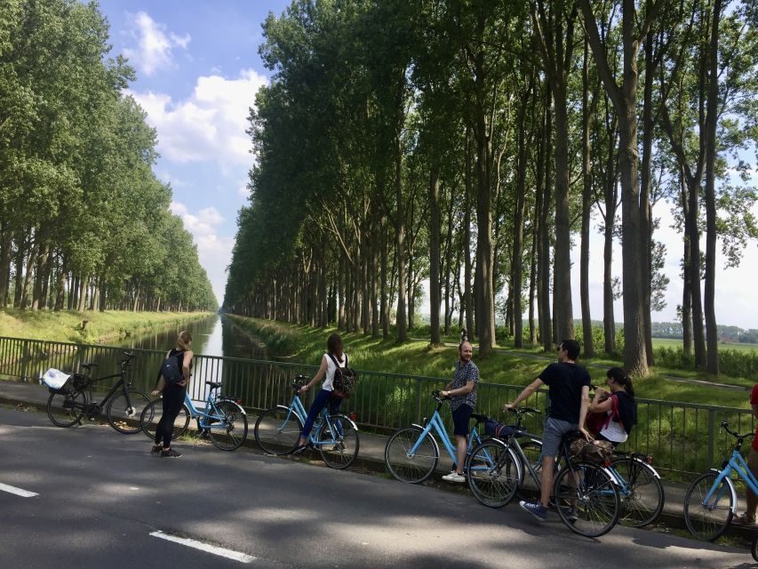 Bruges: Flatlands Guided Bike Tour - Bikes, helmets, and the e-bike question