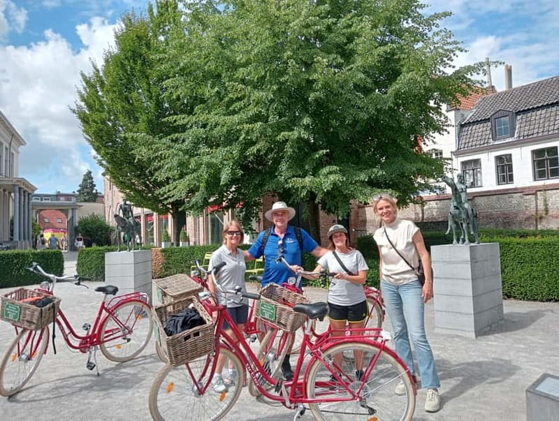Bruges: Guided Retro Bike Tour of Highlights and Hidden Gems - Key points to know before you book