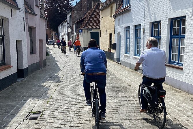 Bruges, Guided Retro Biketour: Highlights and Hidden Gems - The Princely Beguinage and quiet Bruges