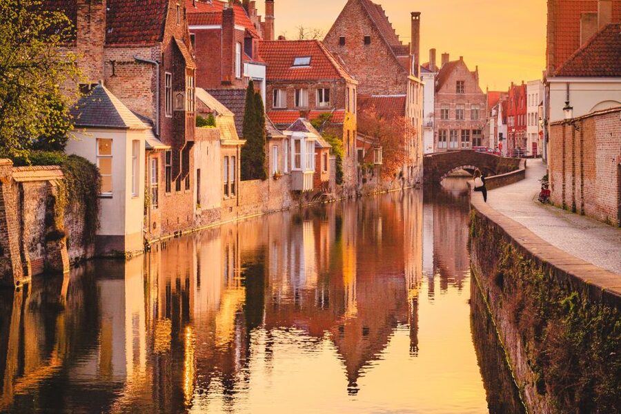Bruges: Guided Walking Tour - Market Square and the Belfort finish