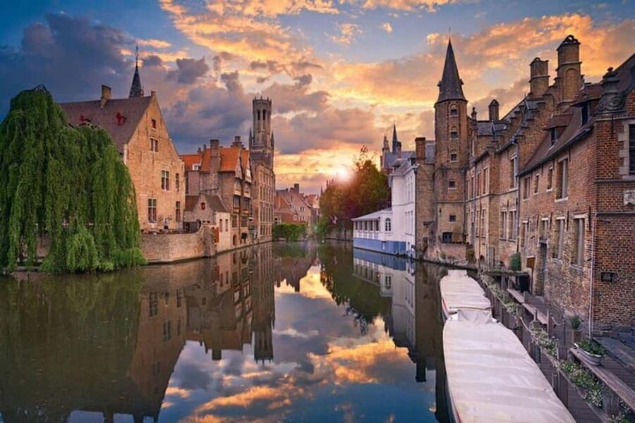 Bruges : Highlights & Hidden gems Walking Tour - The 2be Beer Wall and Belgian beer culture