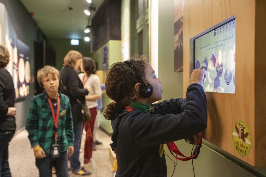 Bruges: Historium Bruges Medieval Experience Ticket - Following Jacob through the Golden Age