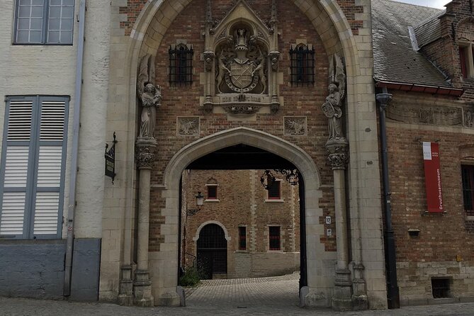 Bruges’ Legends and Hidden Treasures: A Self-Guided Audio Tour - The Beguinage and a pause at the Lake of Love