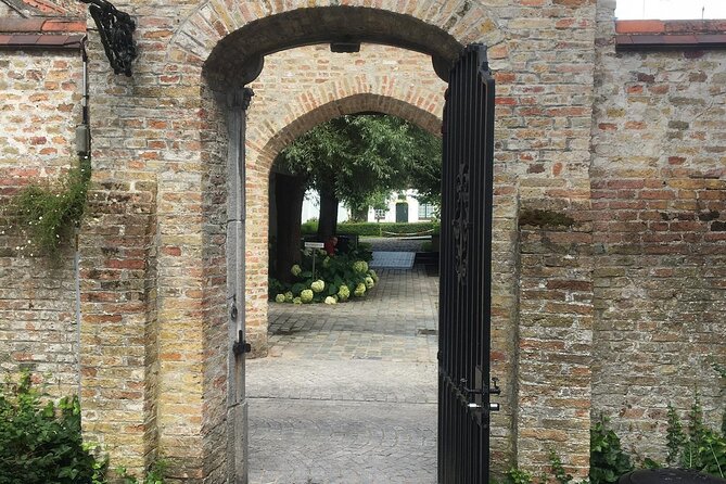 Bruges’ Legends and Hidden Treasures: A Self-Guided Audio Tour - Half Moon Brewery and Bruges’ unusual nickname