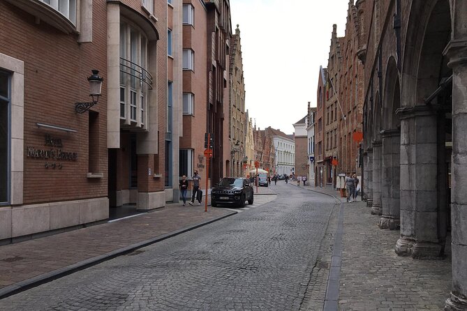 Bruges’ Legends and Hidden Treasures: A Self-Guided Audio Tour - Stoofstraat and the smallest street in Bruges