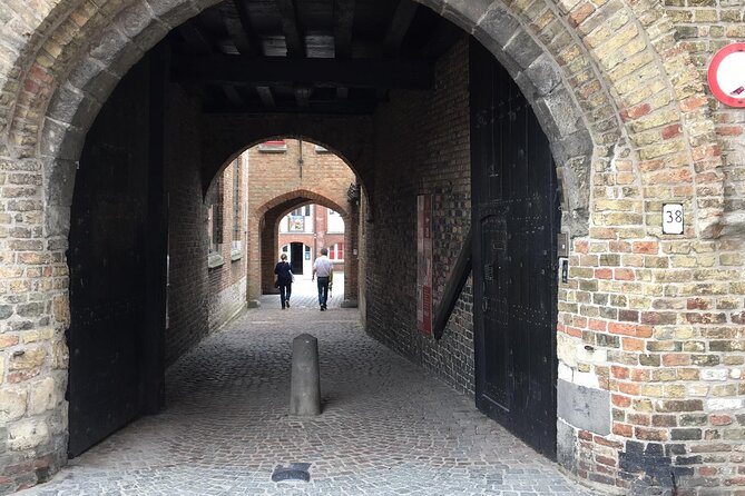 Bruges’ Legends and Hidden Treasures: A Self-Guided Audio Tour - Oude Burg, the oldest street on the route