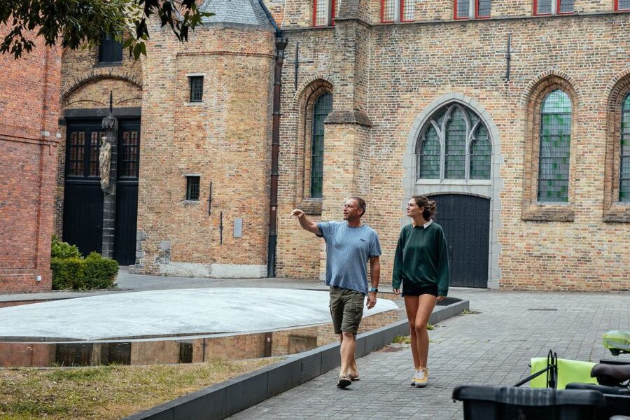 Bruges: Private Tour with Locals – Highlights & Hidden Gems - Starting at Historium Bruges