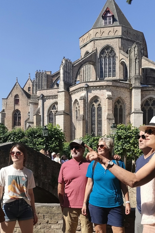 Bruges: Small Group Boat Cruise and Guided Walking Tour - Rosary Quay and the chocolate stop