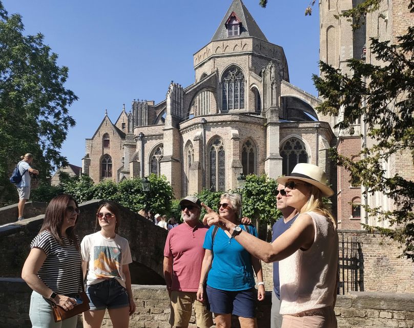 Bruges: Small Group Boat Cruise and Guided Walking Tour - Guides, language, and group experience