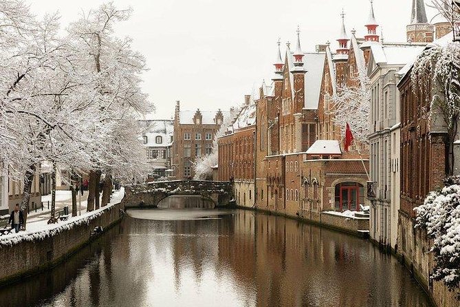 Bruges Uncovered: Historic Walking Tour & Canal Boat Experience - From museums and canals to the city’s old trading core