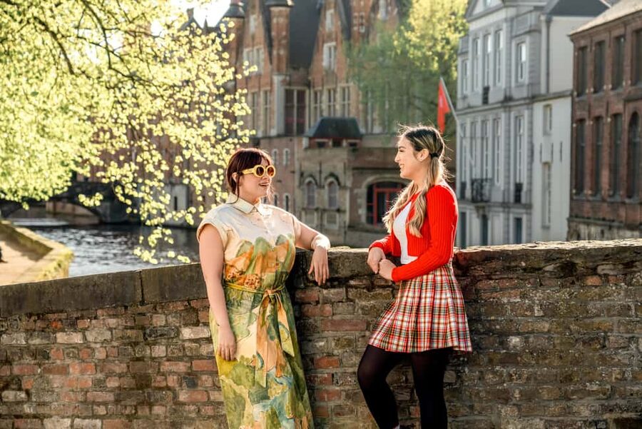 Bruges : Your private 1 hour photoshoot in the medieval city - Final call: book it for polished memories