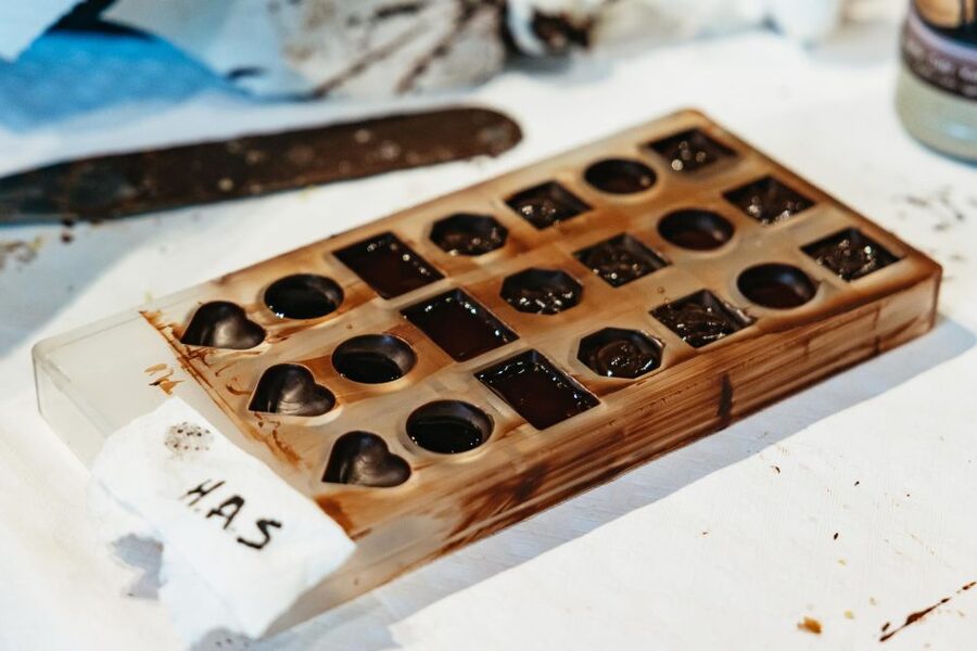 Brussels: 2.5-Hour Belgian Chocolate Making Workshop - Your box is the useful souvenir