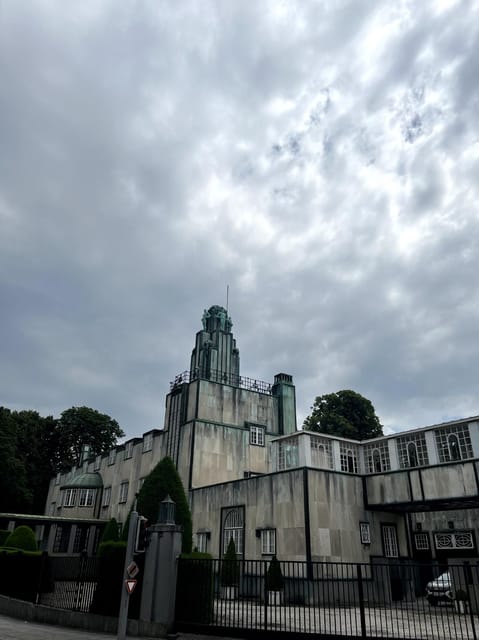 Brussels: 2-hours "Art Nouveau" Walking Tour - What the guides add to the experience