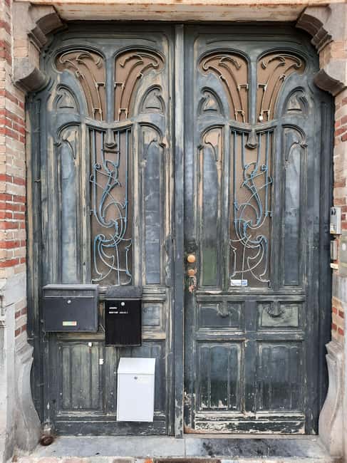 Brussels: Art Nouveau Walking Tour with a Local Guide - Food in an Art Nouveau setting