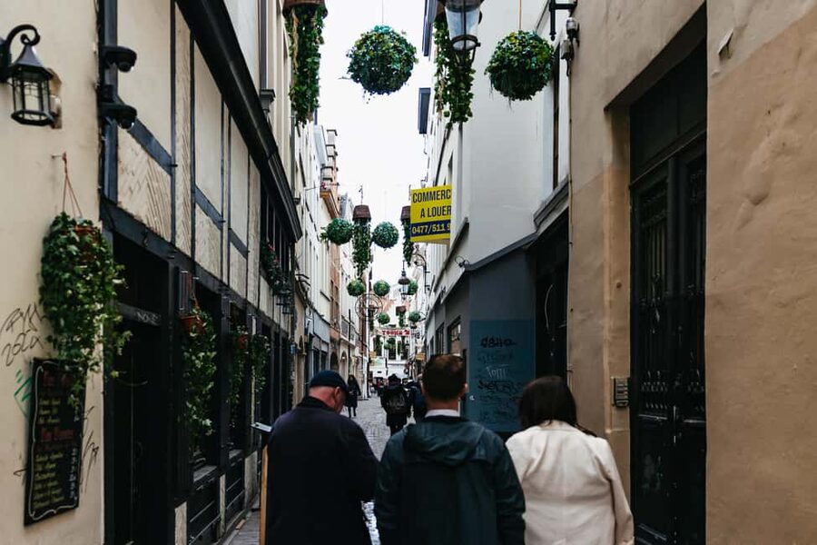 Brussels: Beer Tasting Tour with 7 Beers and Snacks - Should you book it?