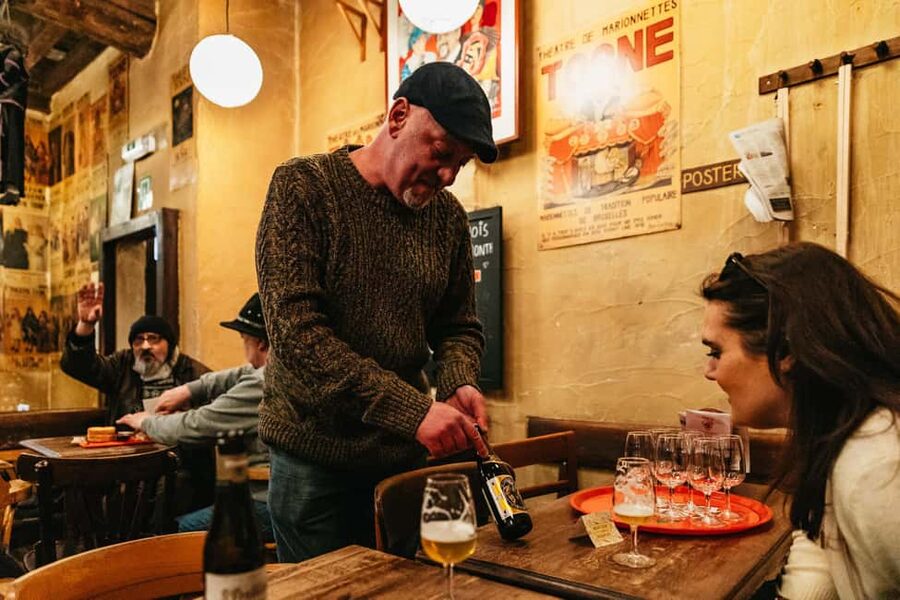 Brussels: Beer Tasting Tour with 7 Beers and Snacks - Starting at Mary GrandPlace