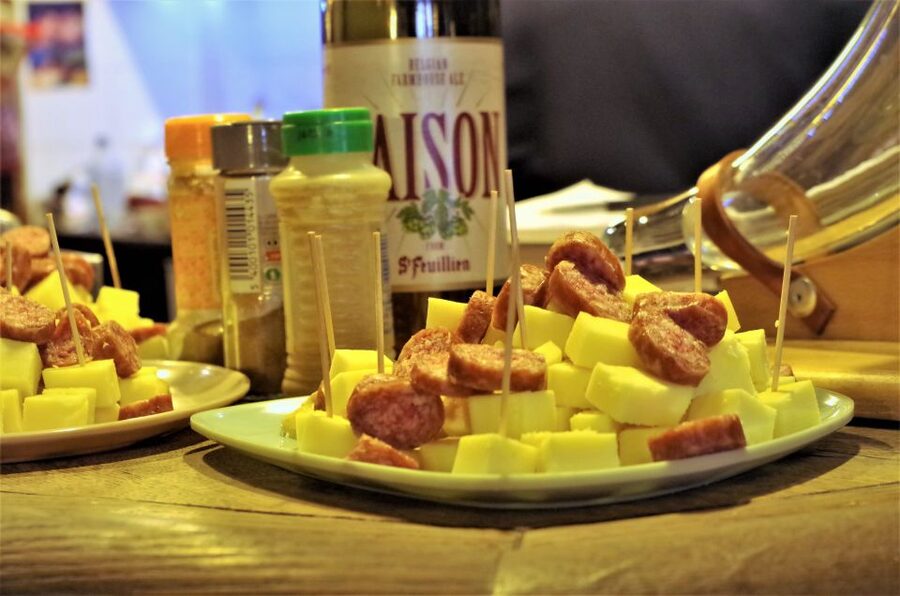 Brussels: Beer Tasting Tour with 7 Beers and Snacks - The fish market and Saint Catherine’s Church
